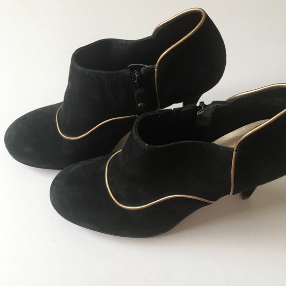 Rockport black and gold suede booties - size 8M - Picture 2 of 5